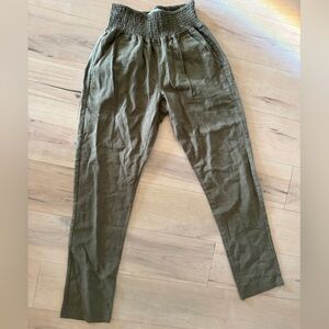 New without tags, maternity green linen size small pants